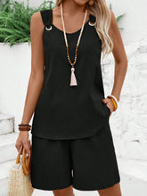 Conjunto Feminino de Top com Alça e Shorts Sólido